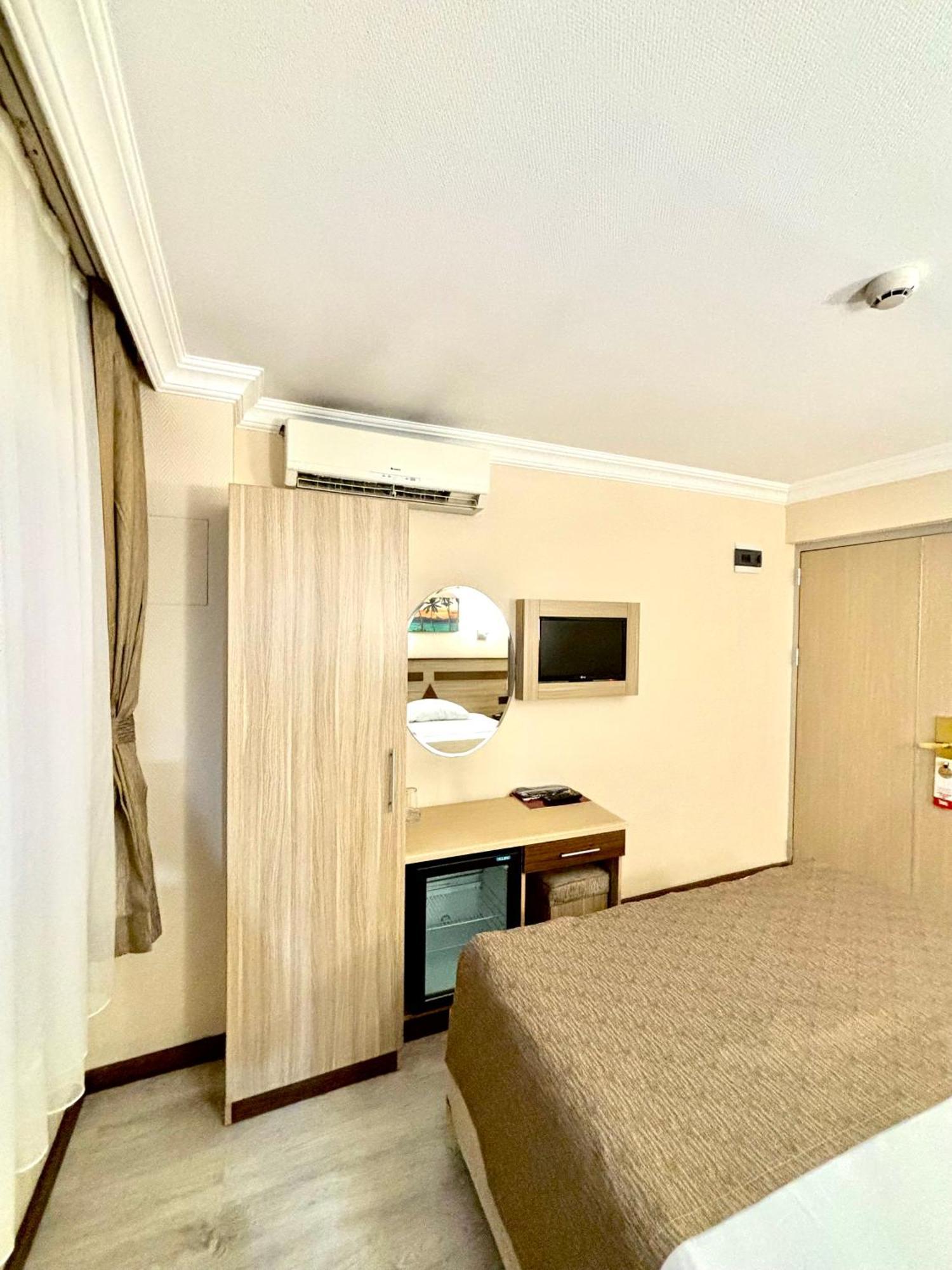 Gold Hotel Istanbul Bagian luar foto
