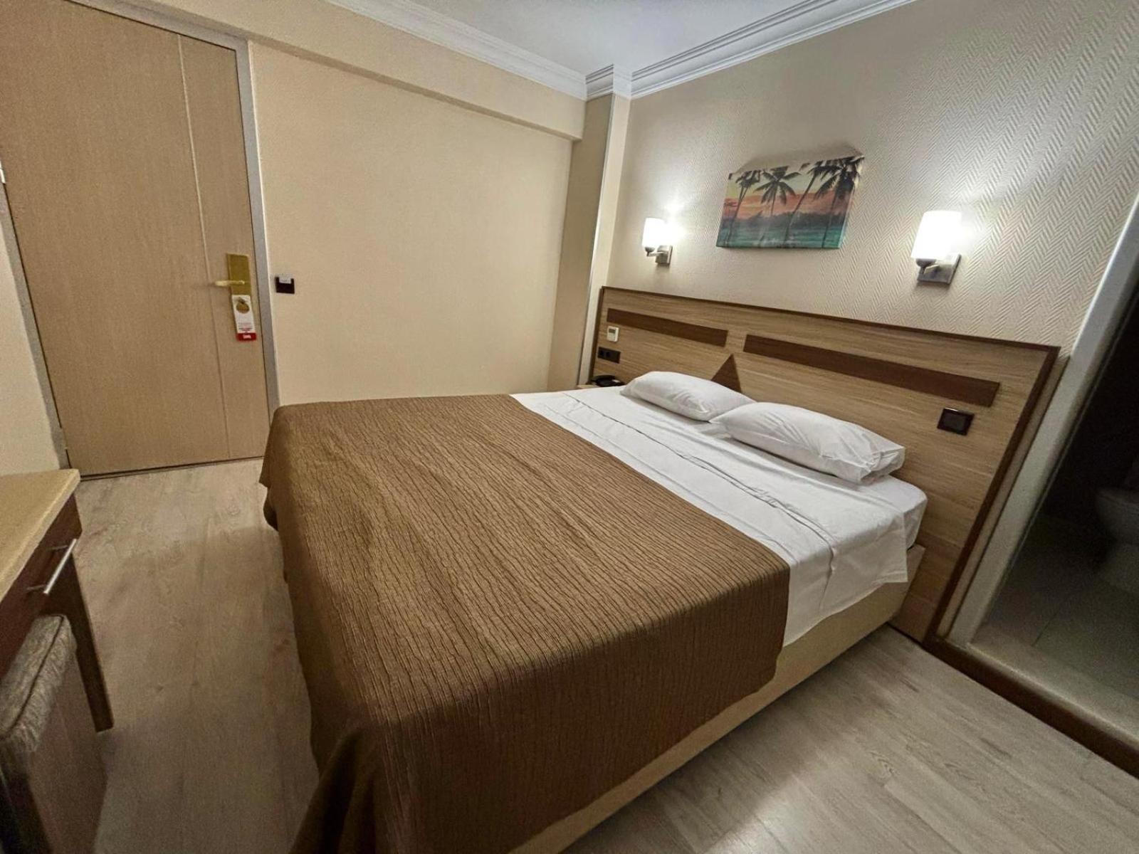 Gold Hotel Istanbul Bagian luar foto